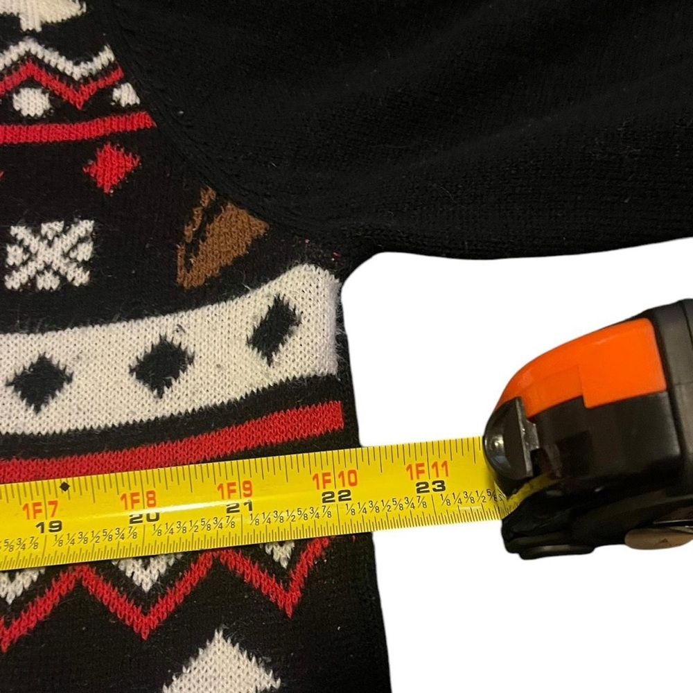 Marvel Deadpool Black and Red Crewneck Sweater - Picture 4 of 4